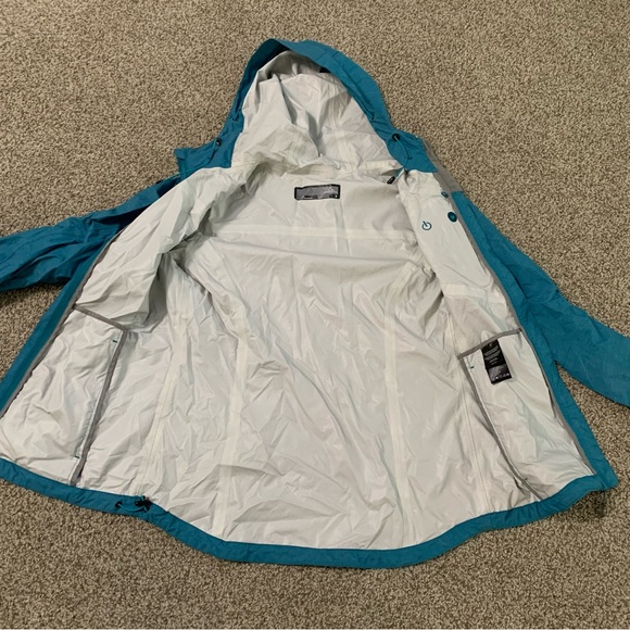 Women’s paradox raincoat - Picture 4 of 5